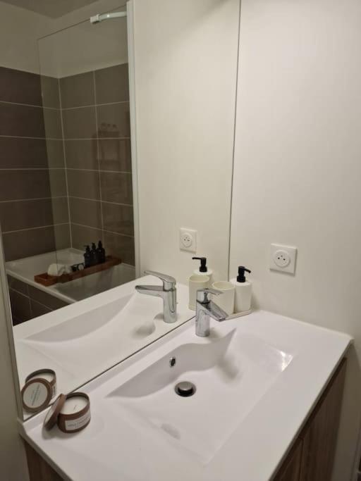 Cozy Apartment Near Paris Clamart Esterno foto